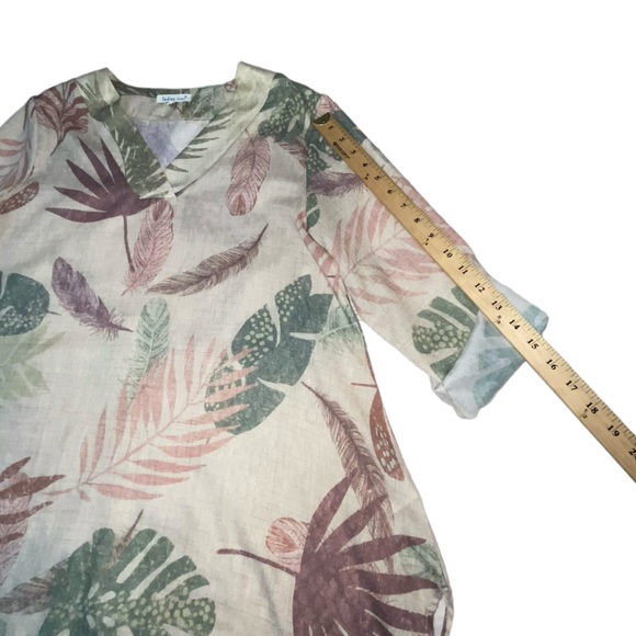 Indigo Soul Feather Tropical Print V-Neck Roll Tab Sleeves Top - Women’s Large - Picture 7 of 13